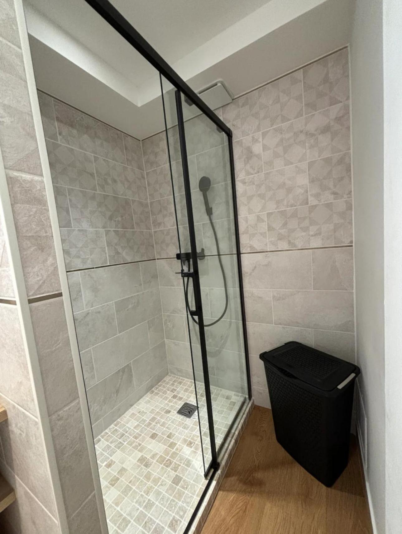 Location D'Un Superbe Appartement Avec Piscine Roquebrune-sur Argens Extérieur photo
